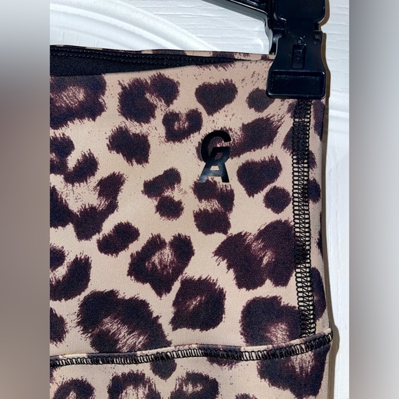 Good American Core Strength Leggings in Cheetah - Women’s Size S - Picture 6 of 12